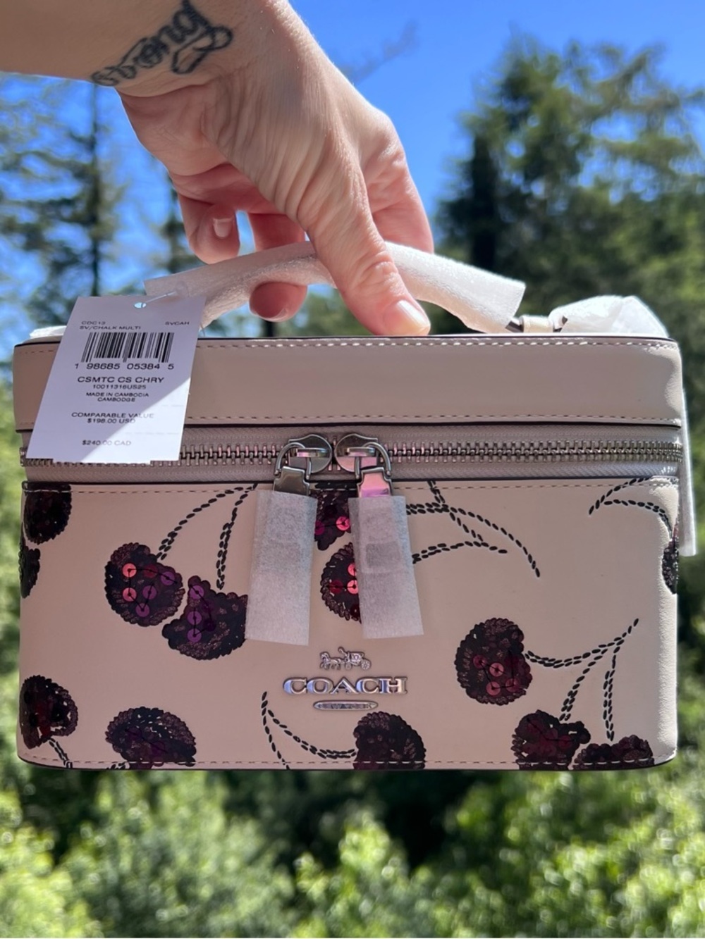 COACH Cosmetic & Make up Case w Cherry Print CDC13 AUTHENTIC New Coach Packaged